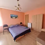 بيت ضيافة Little Amber